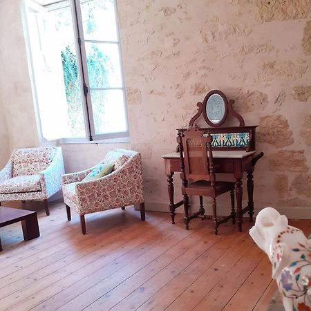 Logis Des Lugats, Gite De Charme La Reole Exterior photo
